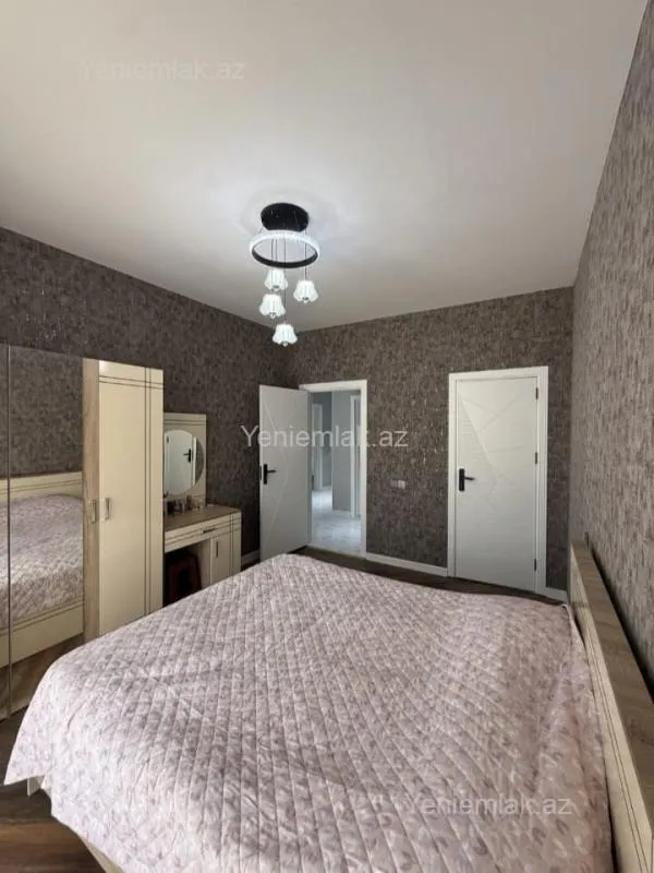 Satılır 4 otaqlı həyət evi 140 m²
