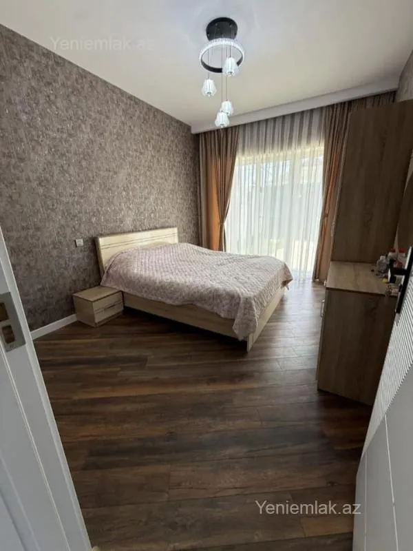 Satılır 4 otaqlı həyət evi 140 m²