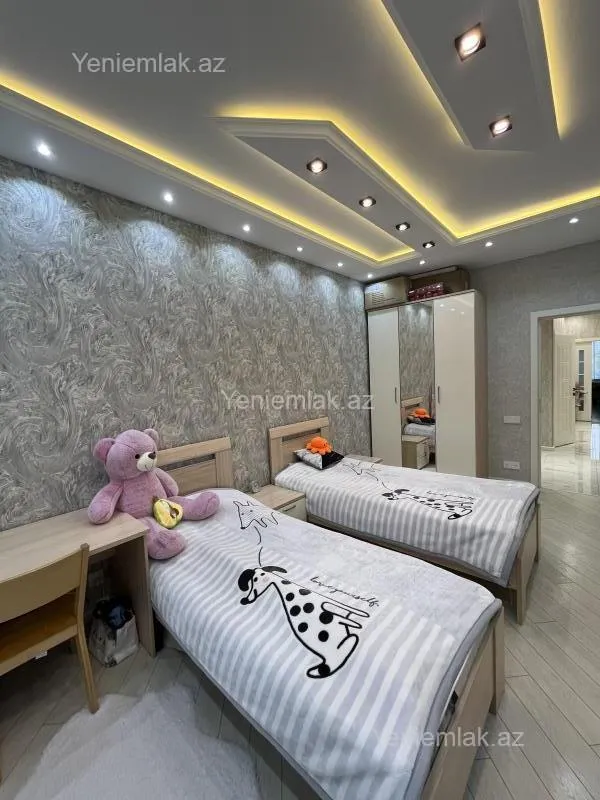 Satılır 3 otaqlı yeni tikili 100 m²