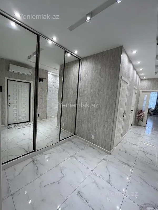 Satılır 3 otaqlı yeni tikili 100 m²