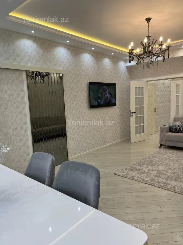 Satılır 3 otaqlı yeni tikili 100 m²