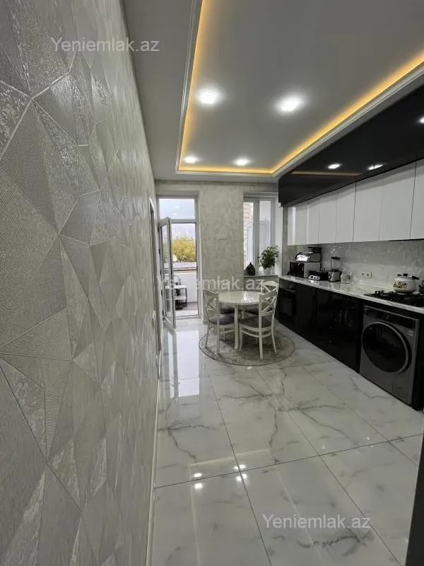 Satılır 3 otaqlı yeni tikili 100 m²