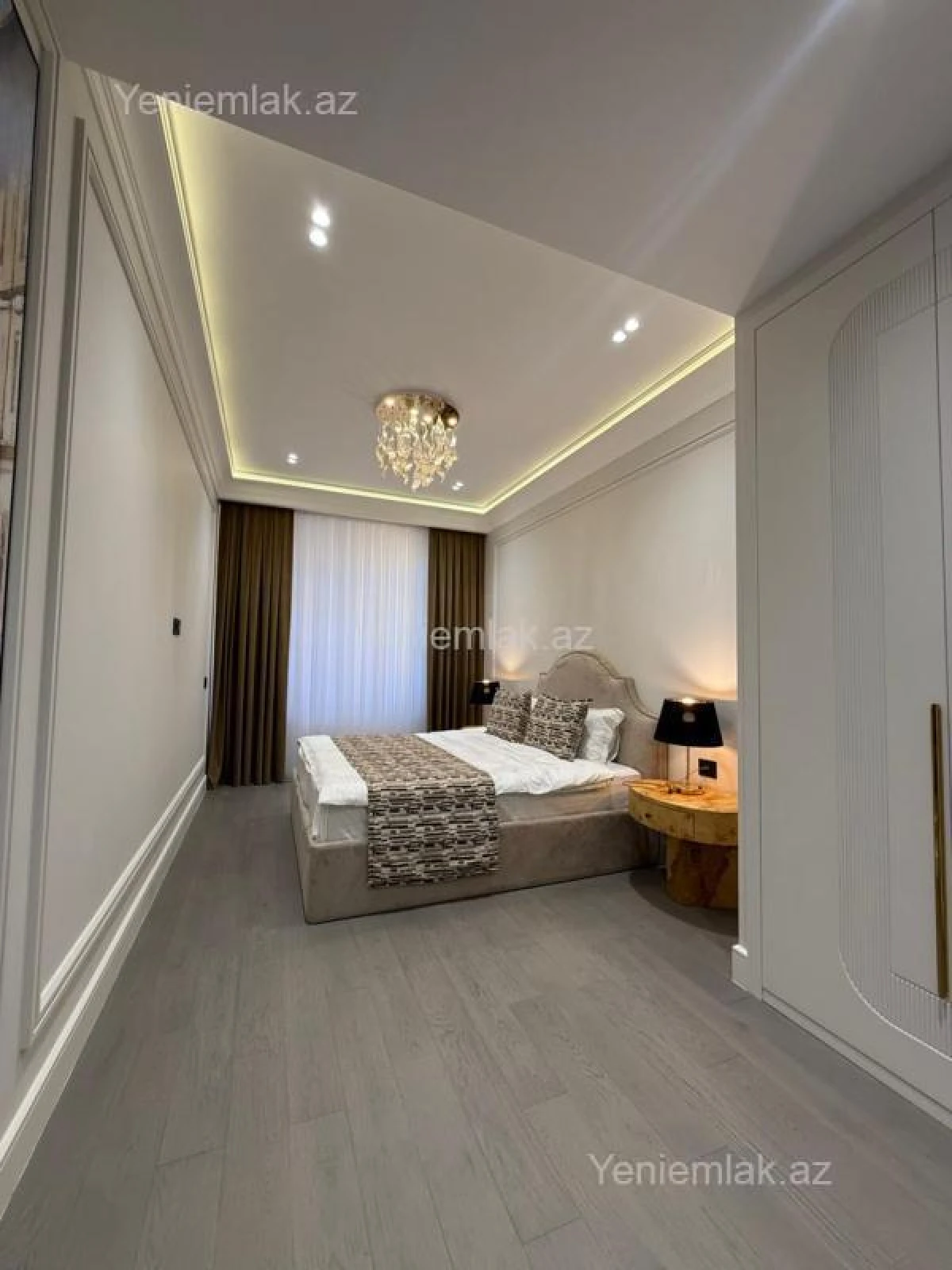 Satılır 4 otaqlı yeni tikili 140 m²