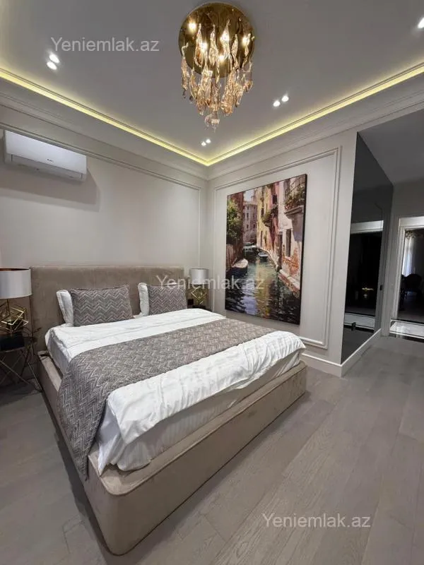 Satılır 4 otaqlı yeni tikili 140 m²