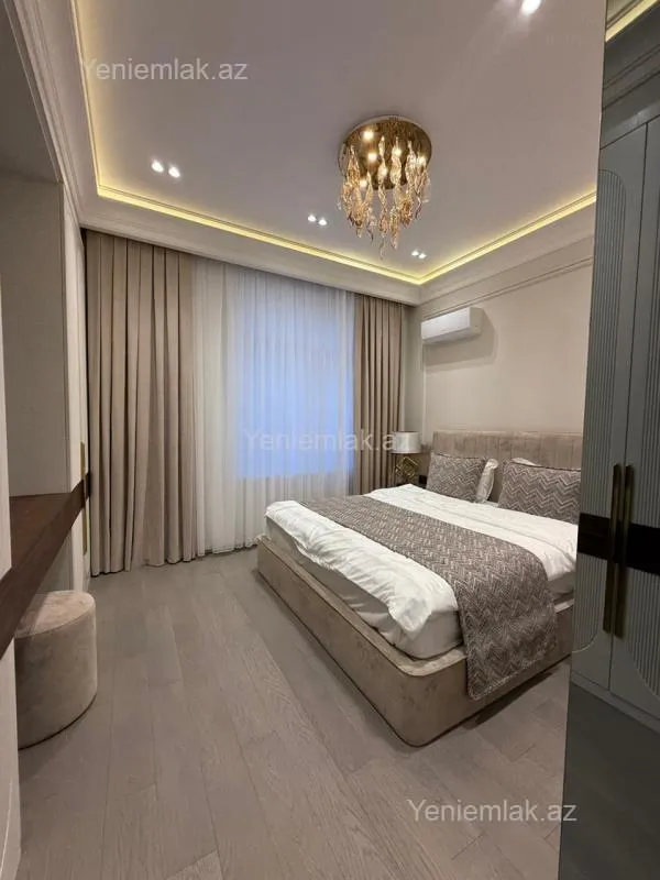 Satılır 4 otaqlı yeni tikili 140 m²