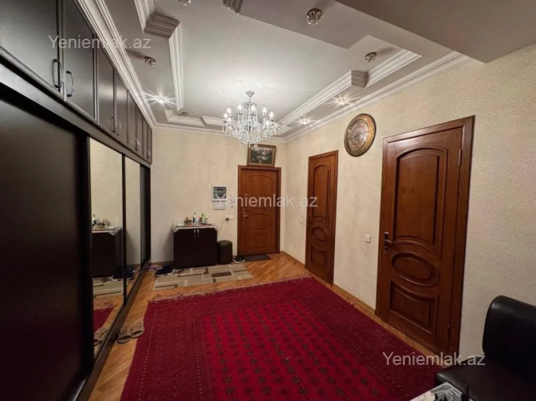 Satılır 3 otaqlı yeni tikili 120 m²