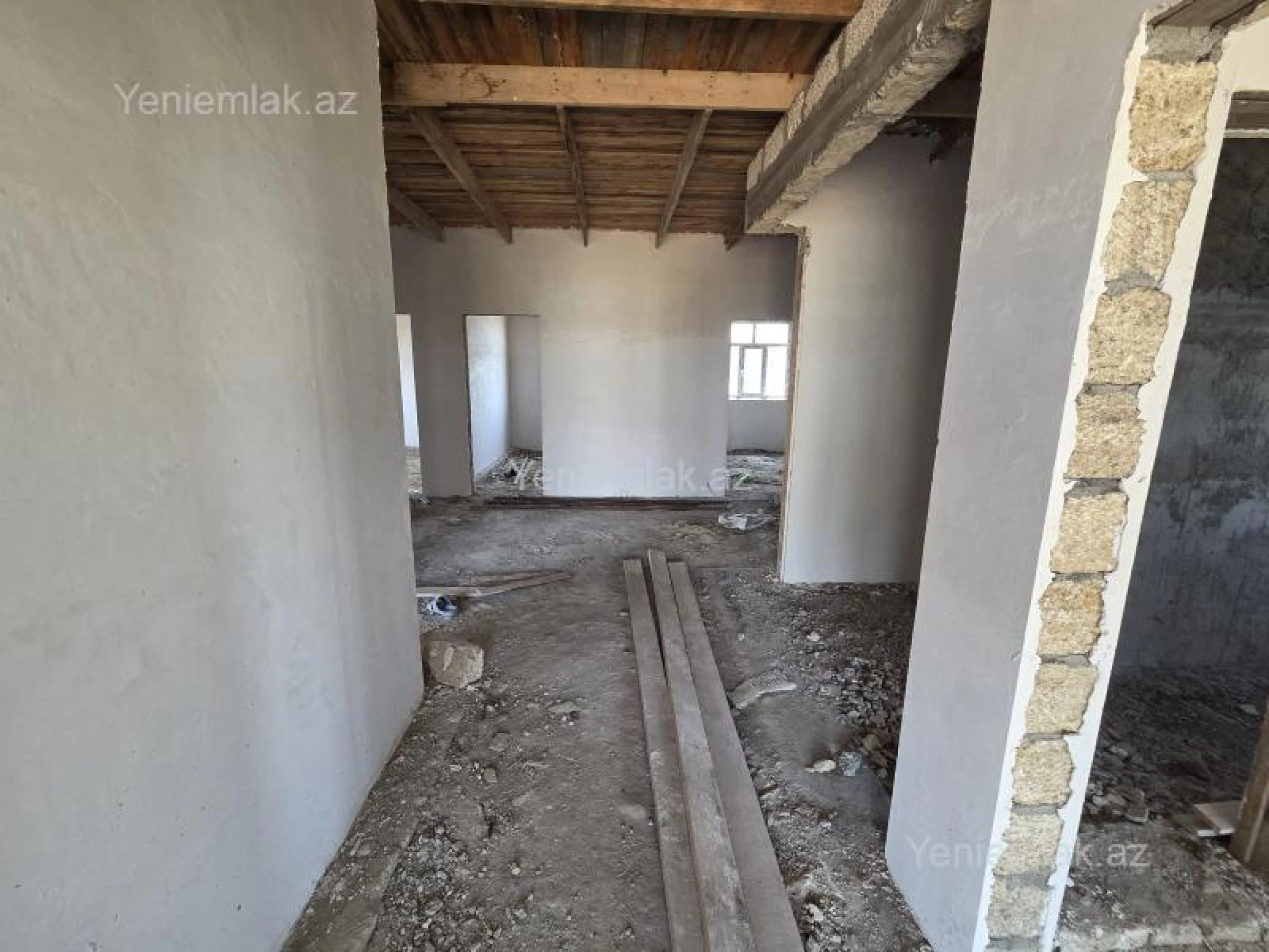 Satılır 5 otaqlı həyət evi 175 m²