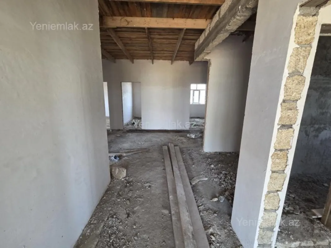 Satılır 5 otaqlı həyət evi 175 m²