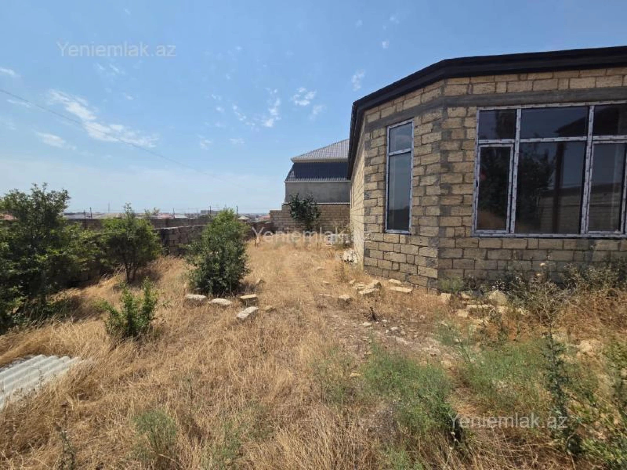 Satılır 5 otaqlı həyət evi 175 m²