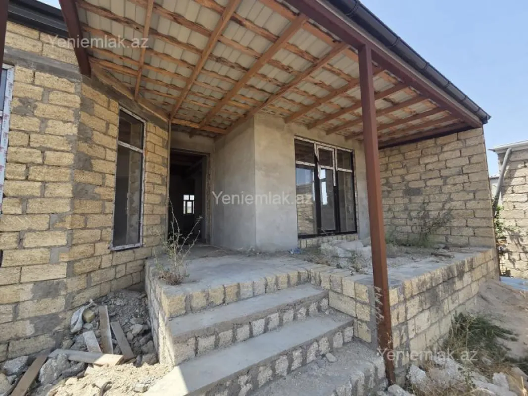 Satılır 5 otaqlı həyət evi 175 m²