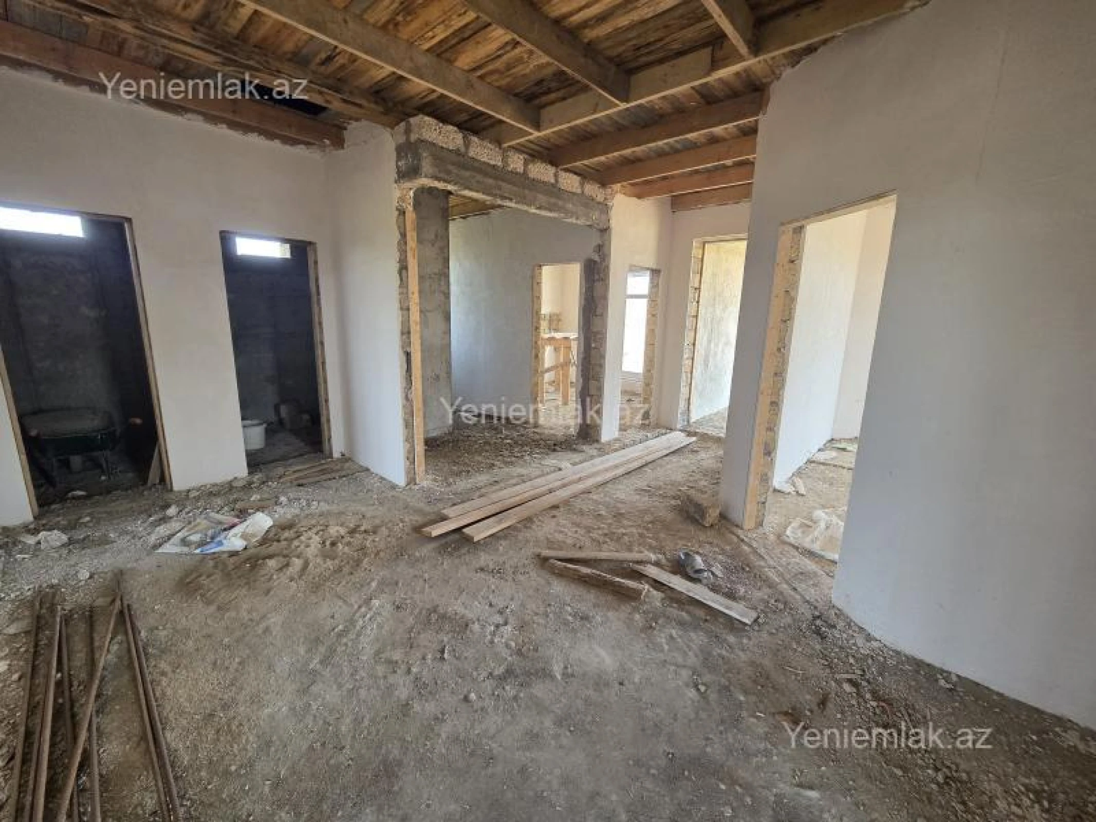 Satılır 5 otaqlı həyət evi 175 m²