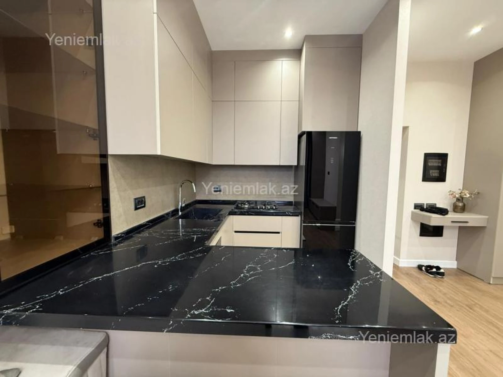 Satılır 2 otaqlı yeni tikili 63 m²