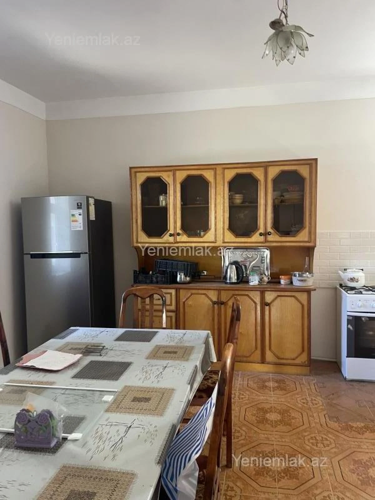 Satılır 5 otaqlı həyət evi 300 m²