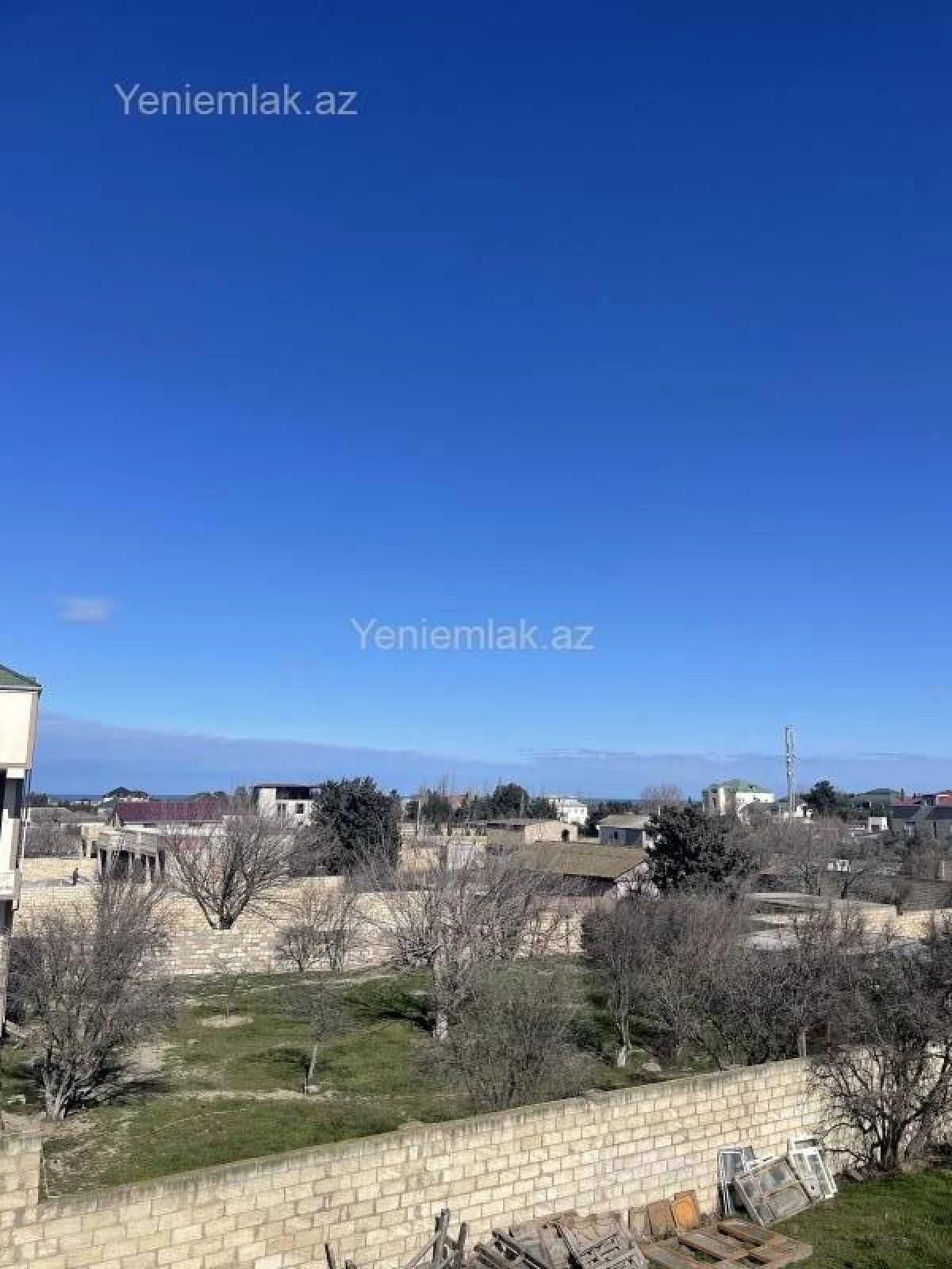 Satılır 5 otaqlı həyət evi 300 m²