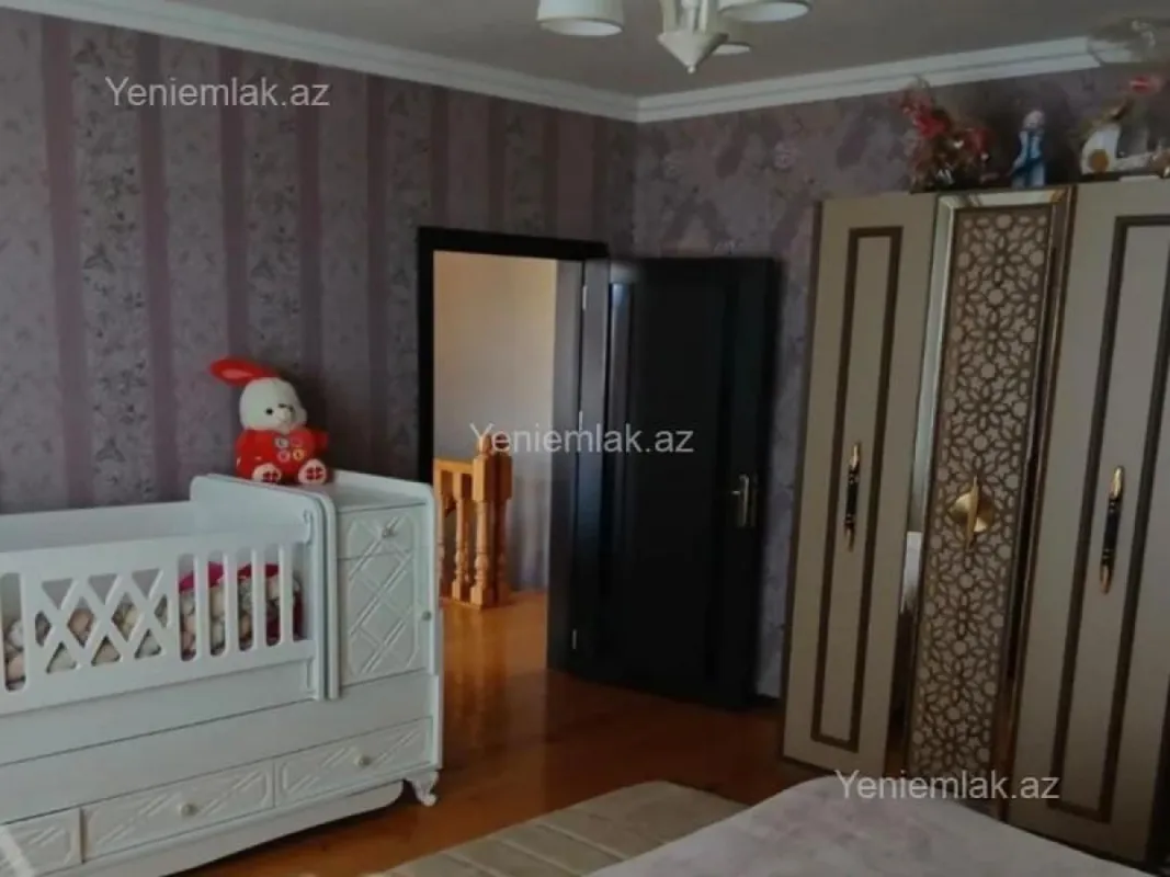 Satılır 4 otaqlı həyət evi 230 m²