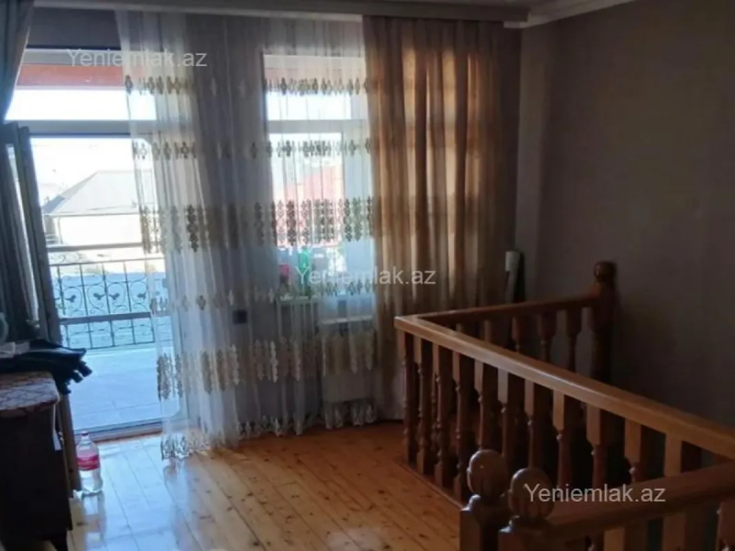 Satılır 4 otaqlı həyət evi 230 m²