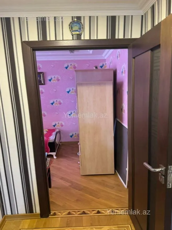 Satılır 5 otaqlı köhnə tikili 90 m²