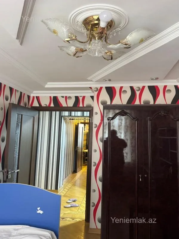 Satılır 5 otaqlı köhnə tikili 90 m²