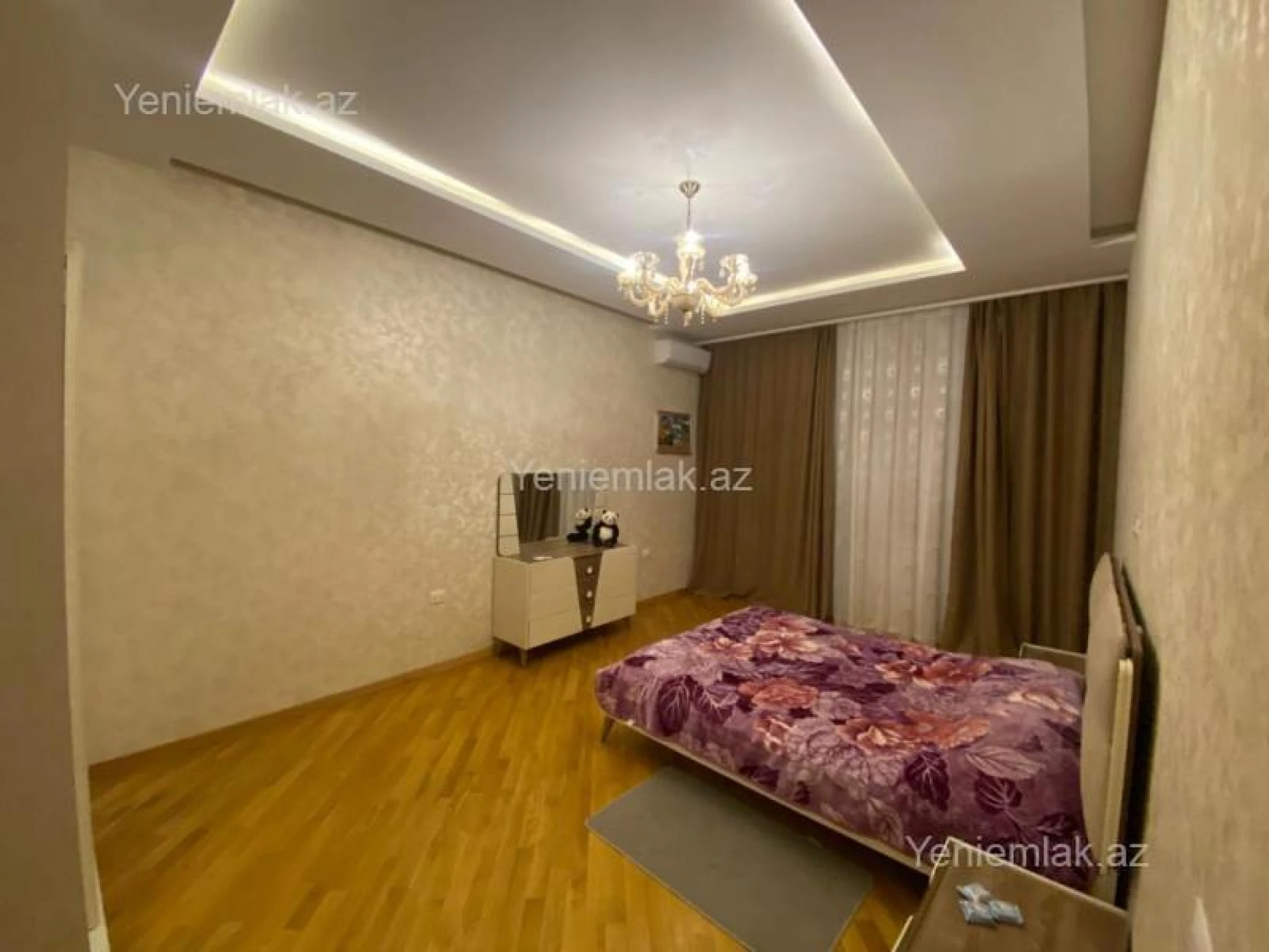 Satılır 4 otaqlı yeni tikili 220 m²