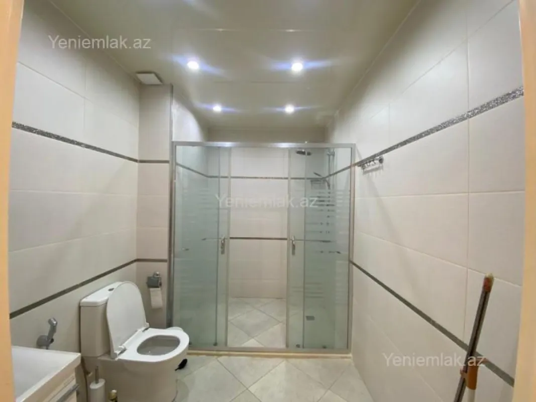 Satılır 4 otaqlı yeni tikili 220 m²