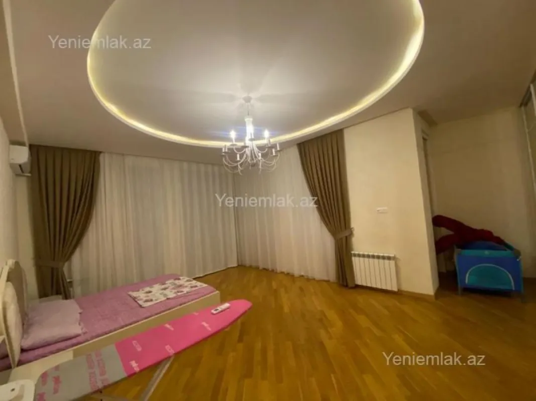 Satılır 4 otaqlı yeni tikili 220 m²