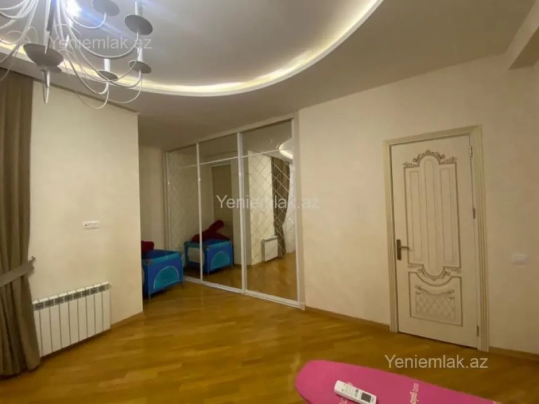 Satılır 4 otaqlı yeni tikili 220 m²