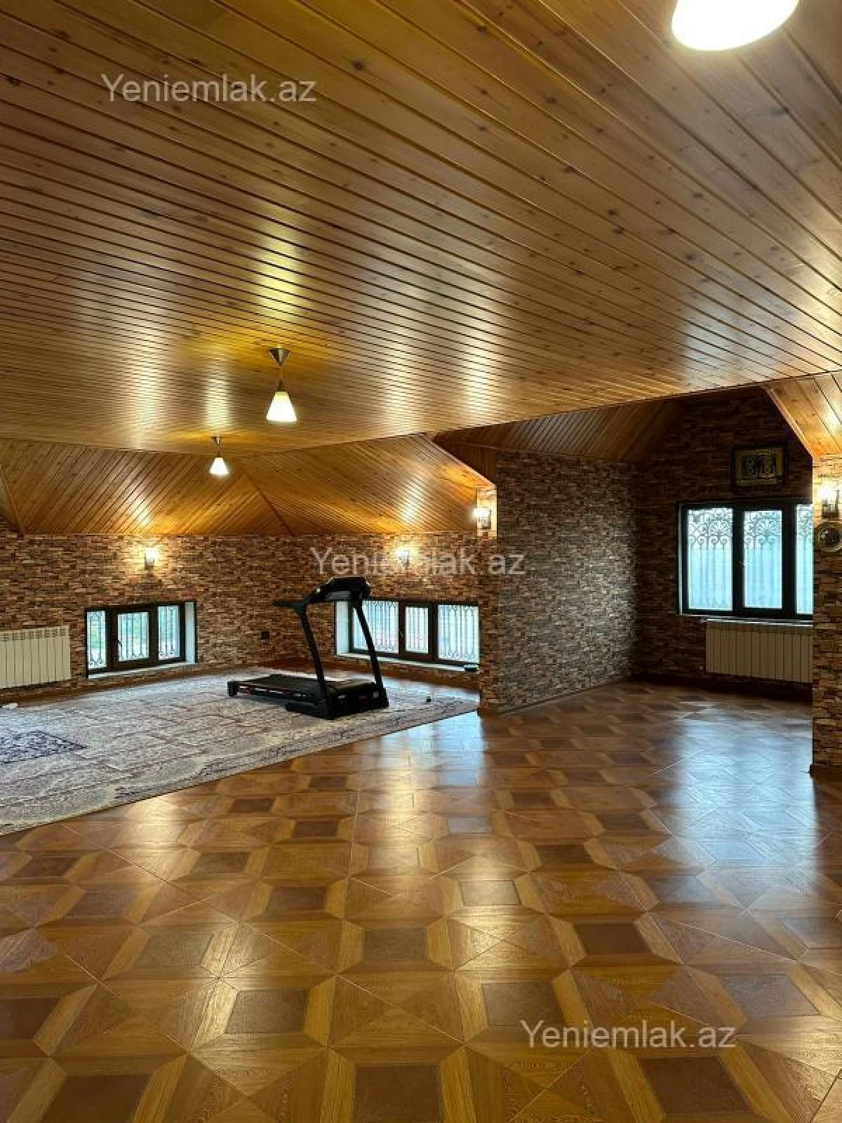 Satılır 7 otaqlı həyət evi 450 m²