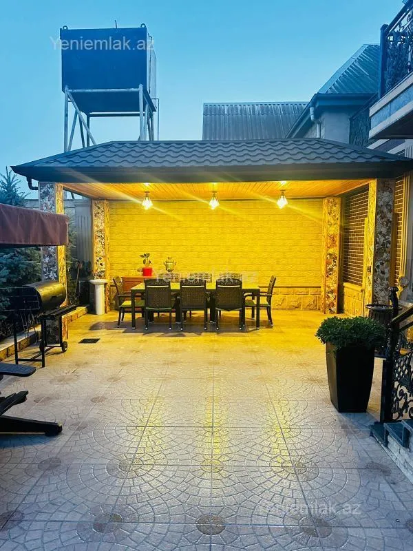 Satılır 7 otaqlı həyət evi 450 m²