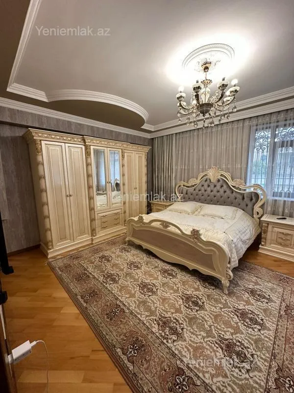 Satılır 7 otaqlı həyət evi 450 m²