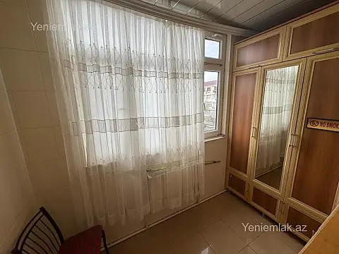 Satılır 4 otaqlı köhnə tikili 90 m²