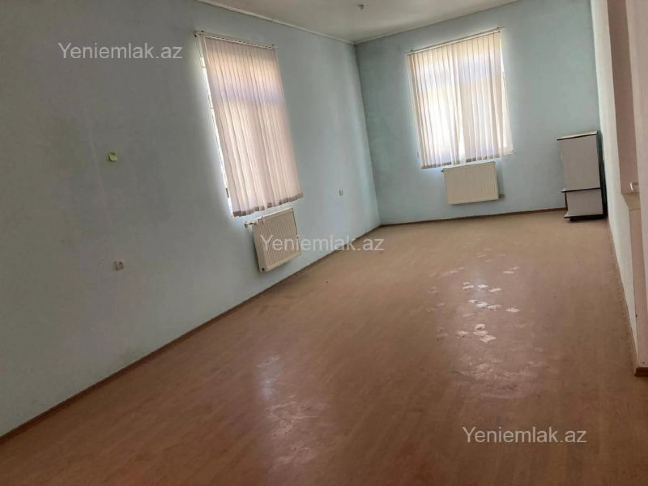 Satılır 8 otaqlı həyət evi 285 m²