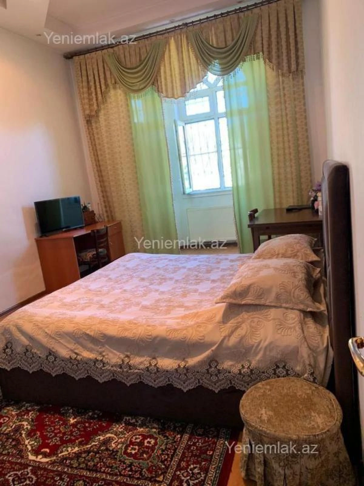 Satılır 8 otaqlı həyət evi 285 m²