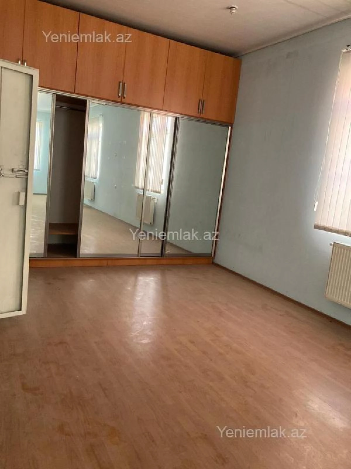 Satılır 8 otaqlı həyət evi 285 m²