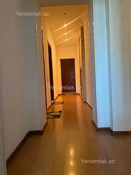 Satılır 8 otaqlı həyət evi 285 m²