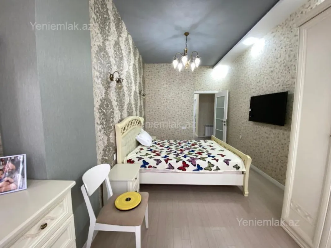 Satılır 3 otaqlı yeni tikili 115 m²