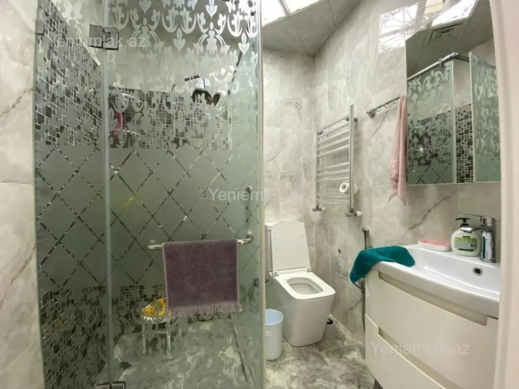 Satılır 3 otaqlı yeni tikili 115 m²