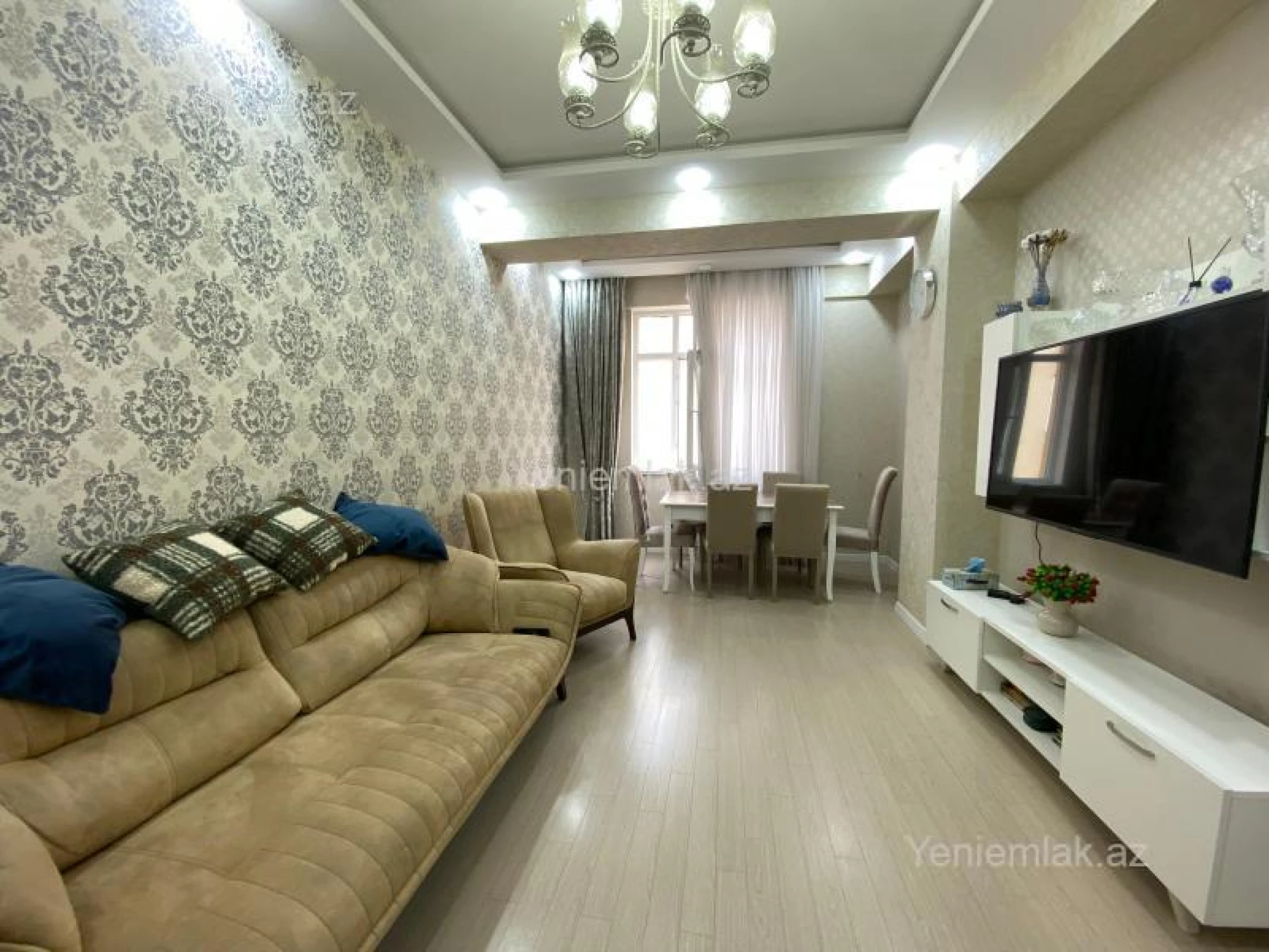 Satılır 3 otaqlı yeni tikili 115 m²
