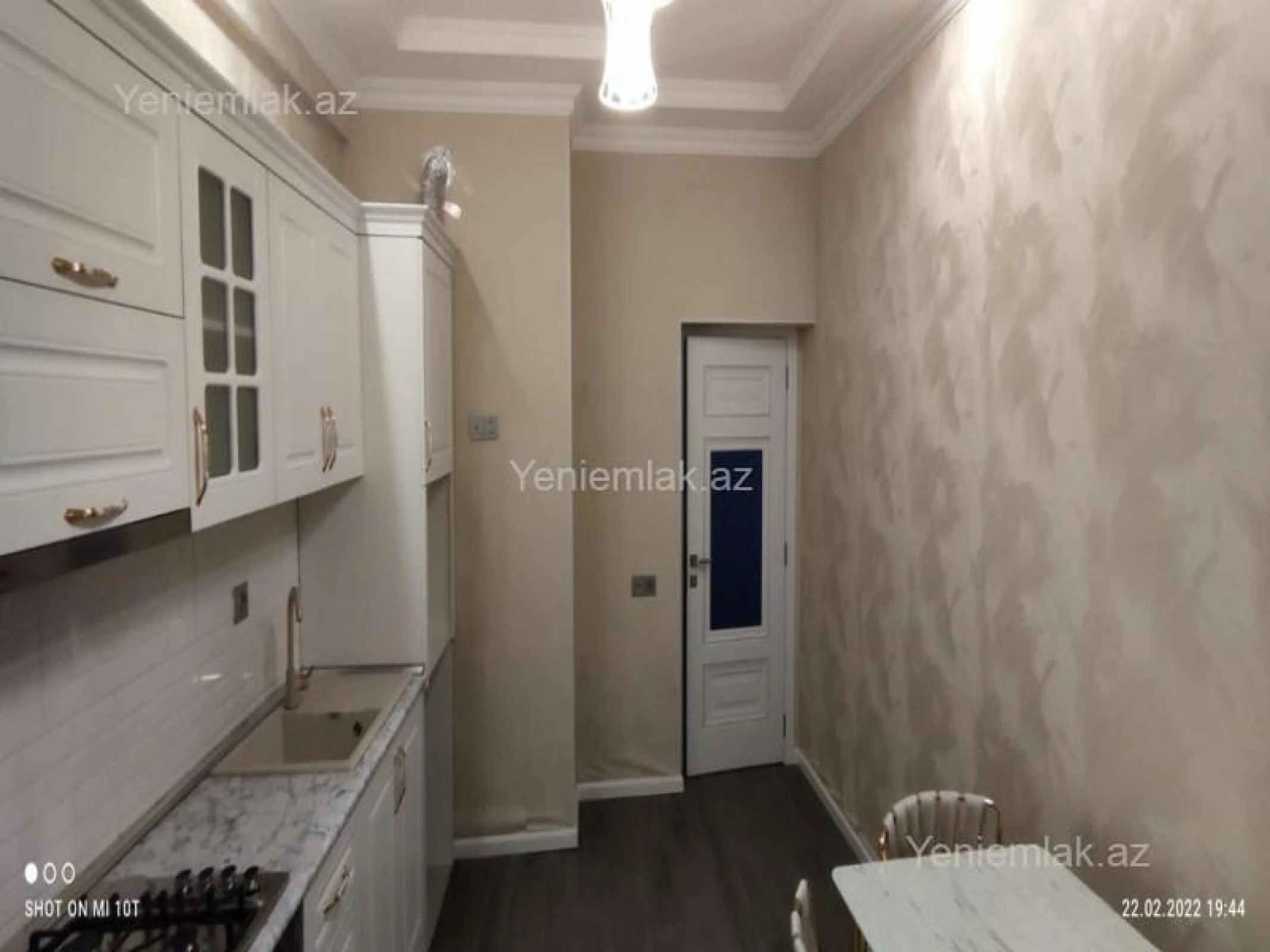 Satılır 2 otaqlı yeni tikili 85 m²
