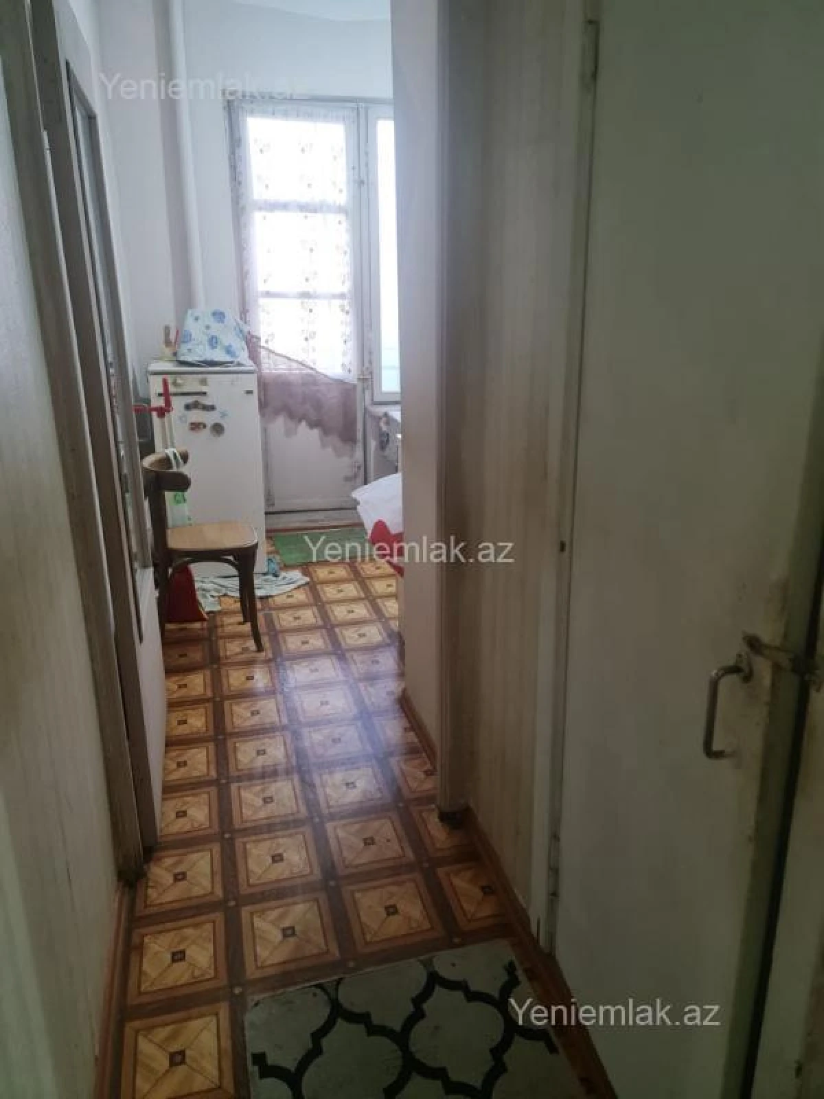 Satılır 1 otaqlı köhnə tikili 45 m²