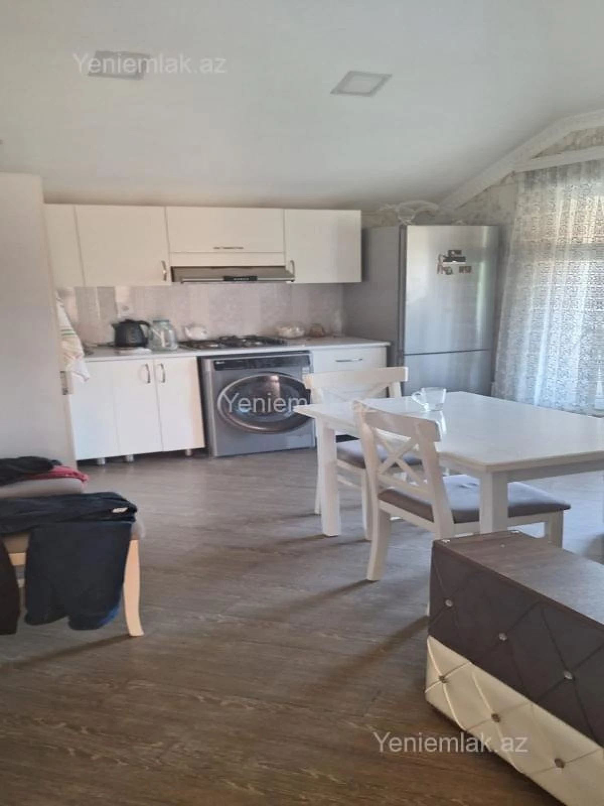 Satılır 8 otaqlı həyət evi 142 m²