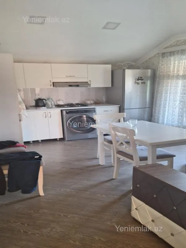 Satılır 8 otaqlı həyət evi 142 m²