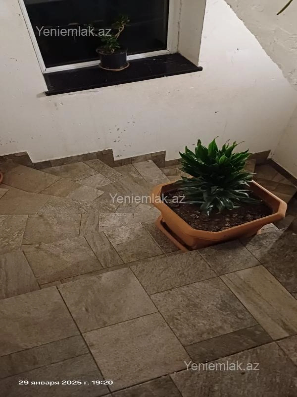 Satılır 8 otaqlı həyət evi 142 m²