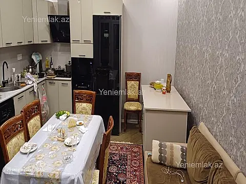 Satılır 8 otaqlı həyət evi 142 m²