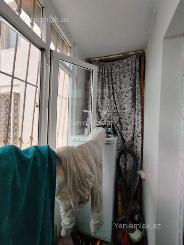 Satılır 4 otaqlı köhnə tikili 105 m²