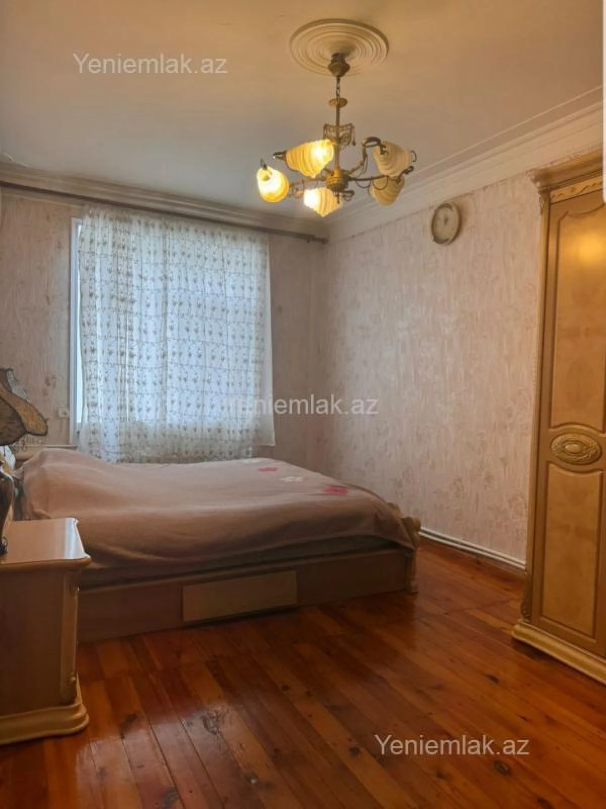 Satılır 4 otaqlı köhnə tikili 115 m²
