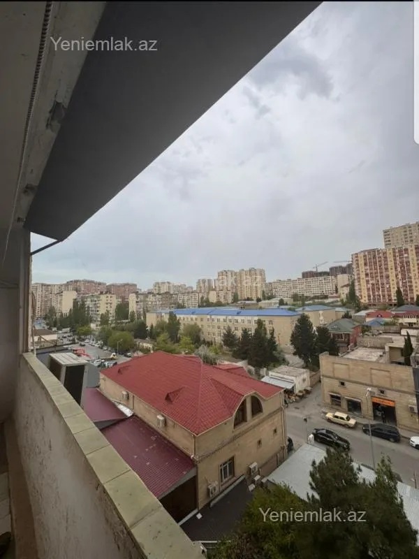 Satılır 4 otaqlı köhnə tikili 115 m²