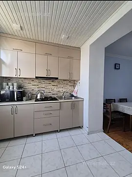 Satılır 4 otaqlı köhnə tikili 115 m²