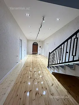 Satılır 6 otaqlı həyət evi 300 m²