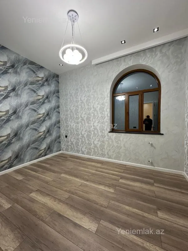 Satılır 6 otaqlı həyət evi 300 m²