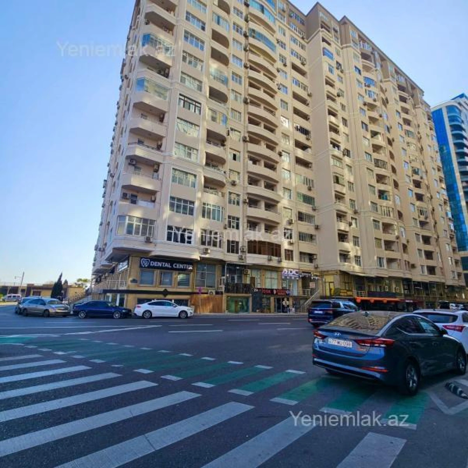Satılır 3 otaqlı yeni tikili 190 m²